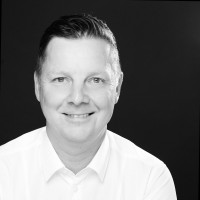 Jens Büscher Email