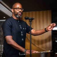 Email e telefono di Ralph Mupita