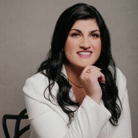 PARS Employee Amanda Thomaz's profile photo