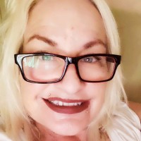 Dixie Larson Email & Phone Number
