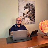 Simó Csaba Email