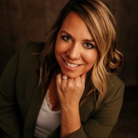 Universal Industries Inc. Employee Kristina Kennedy's profile photo