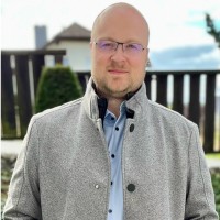Sascha Krämer Email