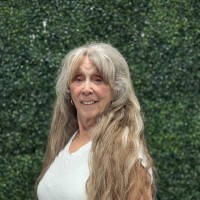 Lorenzo's Dog Training Team, LLC Employee Linda Francis's profile photo