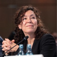 Melanie Robert Email