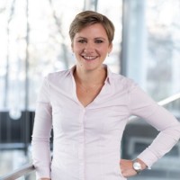 Eva Eder Email