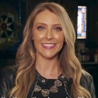 Utica National Insurance Group Employee Julie Weeks's profile photo