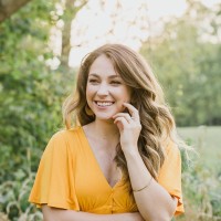 @properties Employee Elizabeth Shackleton's profile photo