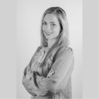 Lisa Knäuper Email