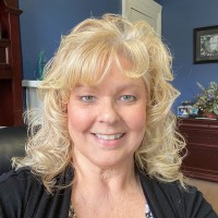 Kami Anderson Email & Phone Number