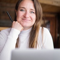 Emma Carr Email