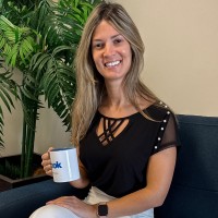 Leticia Correia Email