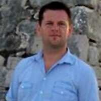 Róbert Mészáros Email