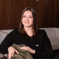 Lizard Thicket Employee Julia Kahn's profile photo