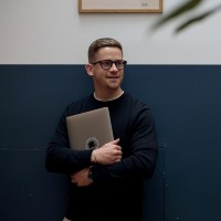 &above Employee Jordan Richards's profile photo