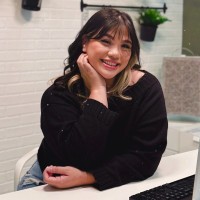 Cellular World AT&T Employee Avy Villaraza's profile photo