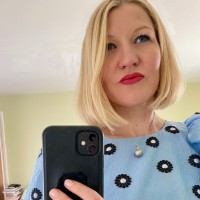 Kirsty Minns Email & Phone Number