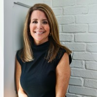 Easy Ice Employee Denise Gibson's profile photo