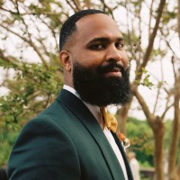 E-mail e número de telefone de Michael Nixon