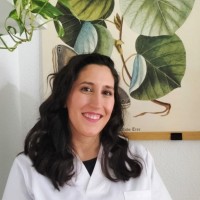 Lara Montero Jiménez Email