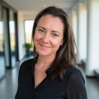 Bashful Employee Hannah Miller's profile photo