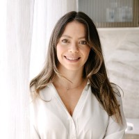 Monique de Deus Email