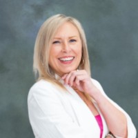 Epique Realty Employee Heidi Davis's profile photo