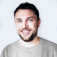 Bastian Kühn Email