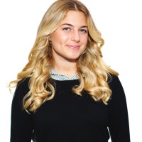 SERHANT. Employee Amanda Simon's profile photo