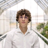Hugo Schneegans Email
