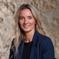 Zandra Møller Email