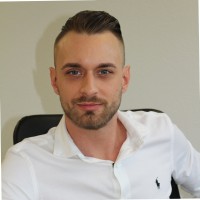 Raphael Helfenstein Email