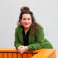 Roos Toering Email
