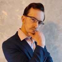 Tomasz Janik Email