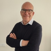 Patricio Cuéllar Martínez Email