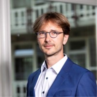 Donald van 'T Wout Email