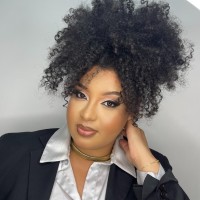 Aline de Andrade Email & Phone Number