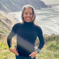 Peaceful Profits Employee Meredith Trunkett's profile photo