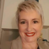 Laura Ostendi Email