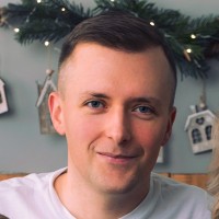 Bartosz Białas Email