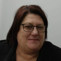 Leslie Robert Email