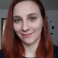 Andrea Mazalović Email