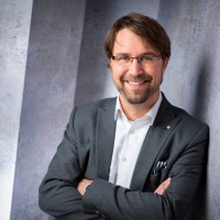 Oliver Zaudtke Email