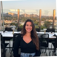 Freight Right Global Logistics Employee Thaís Grava's profile photo