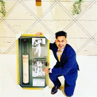Oaktree Employee Sam Rizvi's profile photo