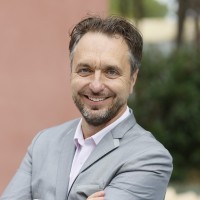 Julien Montaufier Email