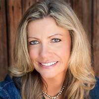 Kelly Lang