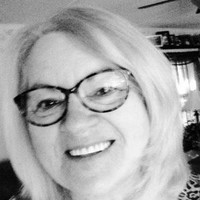 Freelance Artist and Graphic Designer Employee Mary Bauernhuber's profile photo