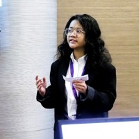 Jocelyn Lau Email