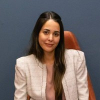 Ana Beatriz M. Guimarães Email